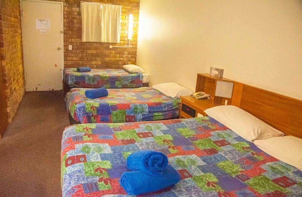 Coomera Motor Inn Guldkusten Exteriör bild
